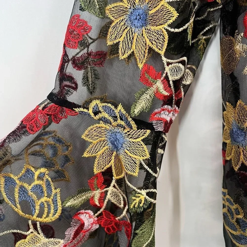 Impulsive Sheer Embroidered Floral Top - Picture 5 of 11
